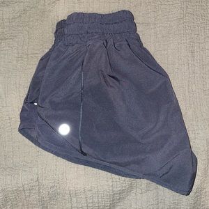 Lululemon Hotty Hot short